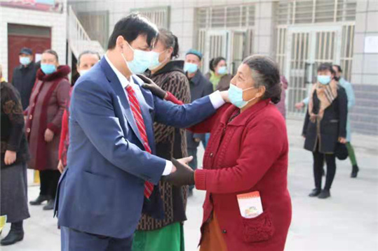 中国国际文化传播中心深入新疆库尔勒开展爱心慰问